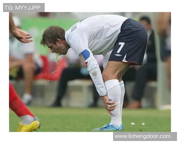 足球场上吐痰大赛 球星们的另类瞬间与场外争议 足球场上吐痰大赛 球星们的另类瞬间与场外争议