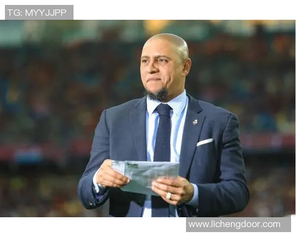 巴西传奇左后卫卡洛斯生涯荣耀与世界足坛经典时刻回顾 巴西传奇左后卫卡洛斯生涯荣耀与世界足坛经典时刻回顾